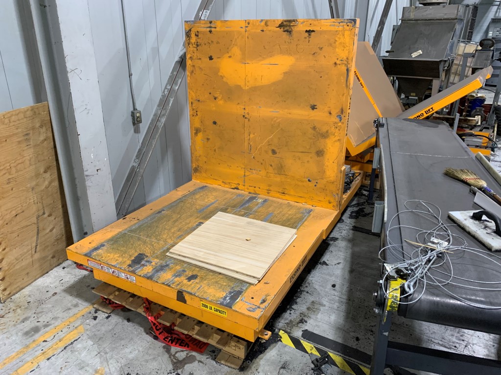 Econo Lift SU52-20  Upender, Machine ID: 8688